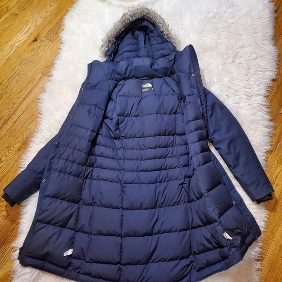 COPY - The North Face Blue Women's Parka coat - Picture 3 of 9
